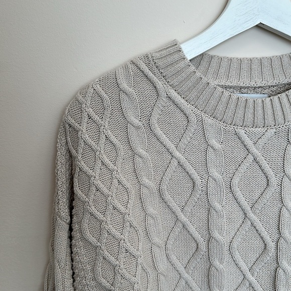 HOLLISTER | Cream Easy Cable-Knit Crew Sweater - Picture 5 of 9